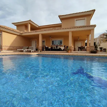 With 4 Bedrooms Only 300 Meters From The * La Manga del Mar Menor